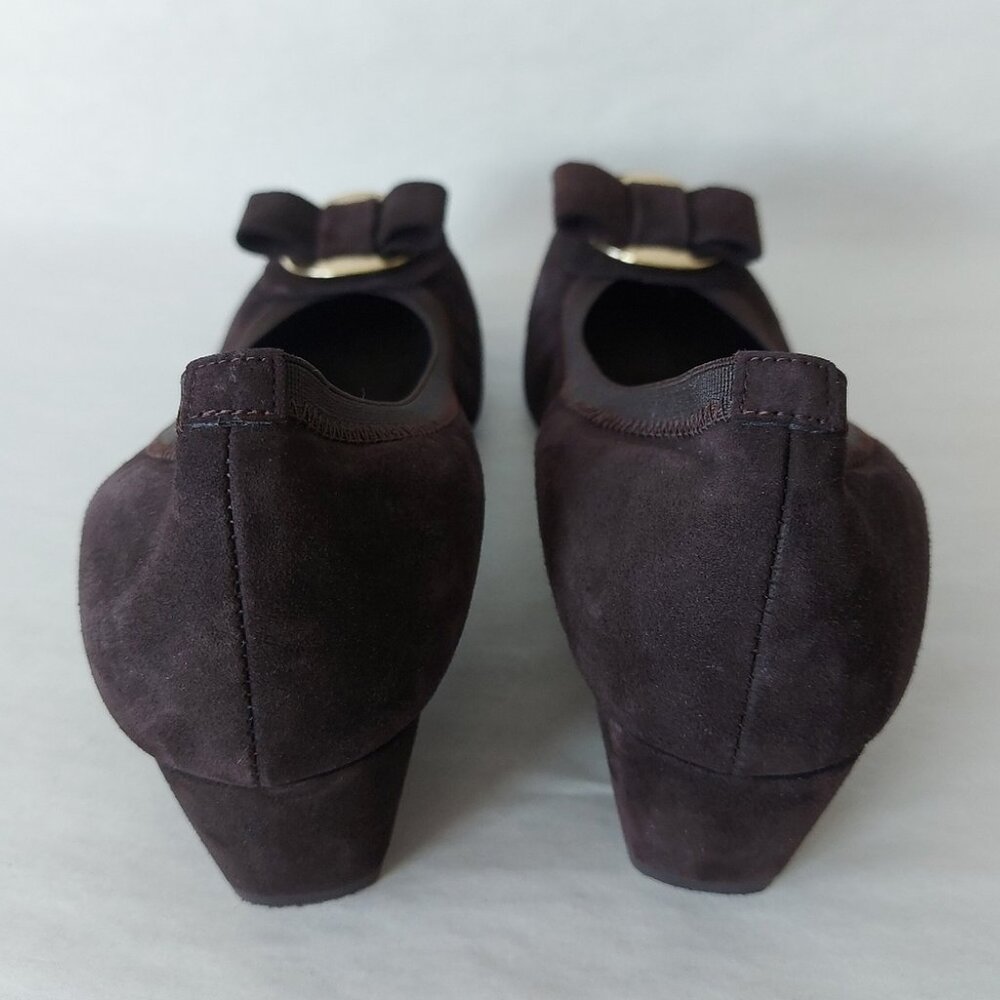 Stuart Weitzman Beaudelair Retro Suede Wedge Pump Size 8 Bow Low Heel Slip-on - Picture 6 of 13
